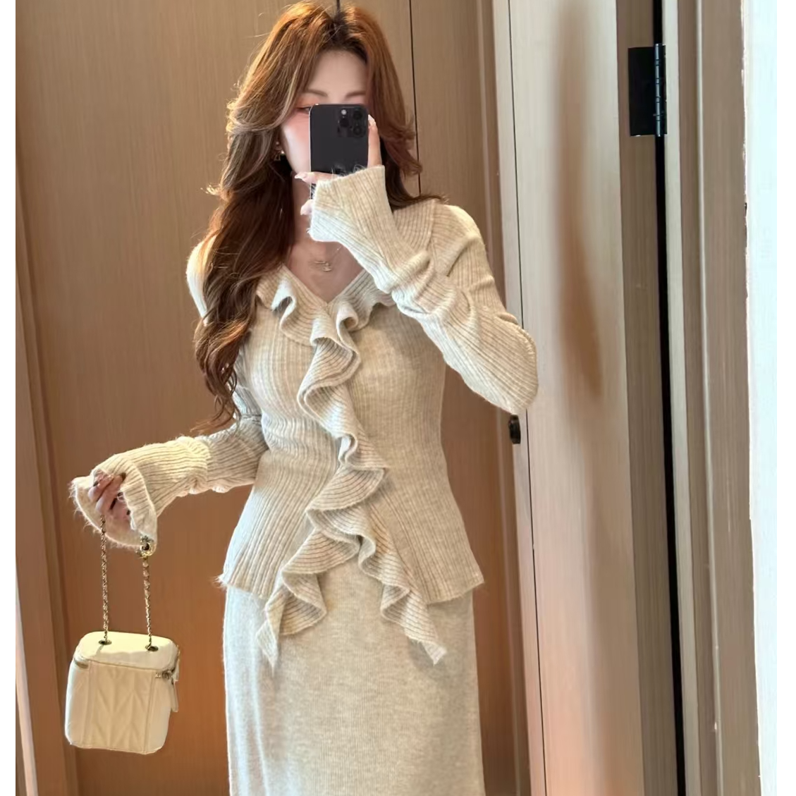 秋季新款通勤简约轻熟风法式时尚套装长裙秋冬连衣裙花边修身