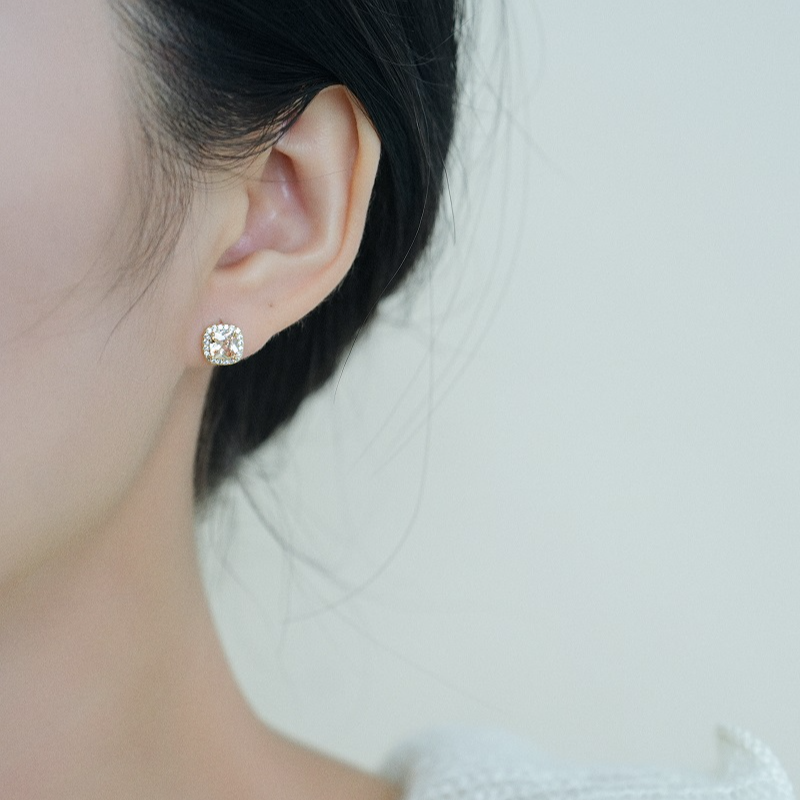 铜合金耳饰 超闪香槟金色方形锆石耳钉女轻奢小众耳环气质百搭