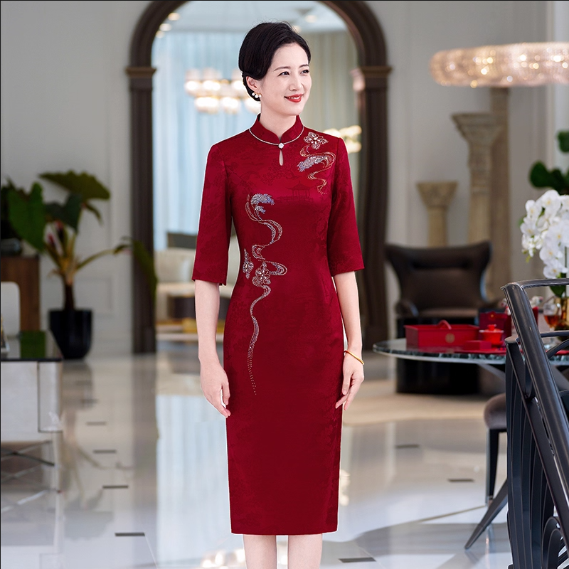 喜婆婆礼服高端连衣裙新款醋酸旗袍短袖款年轻妈妈婚宴装红色喜服