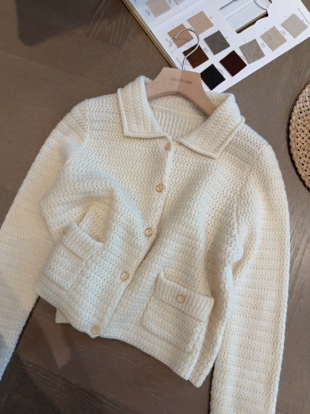 韩系气质小香风翻领针织开衫女秋冬新款洋气百搭休闲减龄毛衣外套