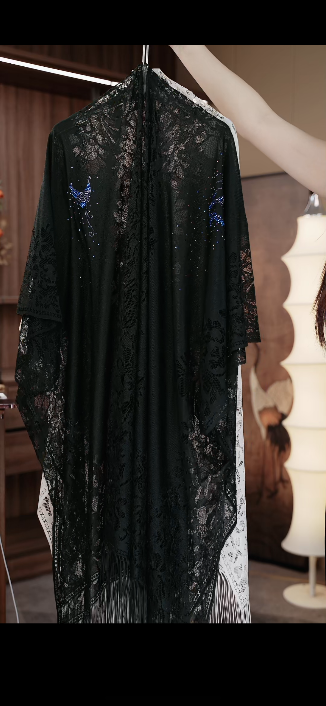 YUN《知》宽松时尚夏季纯色烫钻设计感修身不规则透气披肩