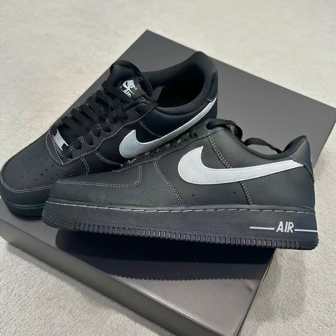 NIKE/耐克AF1黑色白钩黑武士男子空军一号 百搭休闲板鞋HQ2037006