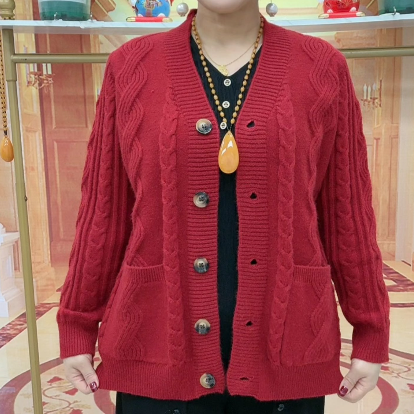 大码春秋款漂亮高新款保暖V领针织外套时尚妈妈女装气质遮肉毛衣