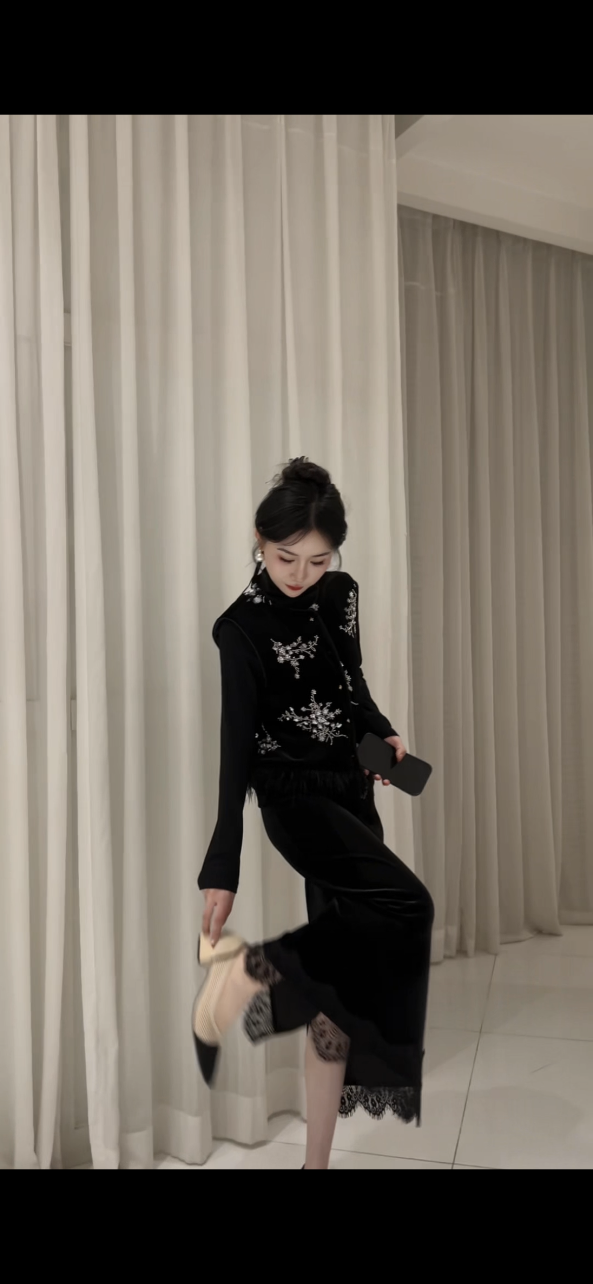 2025鸵鸟毛三件套秋季新款复古新中式马甲丝绒气质半身裙内搭