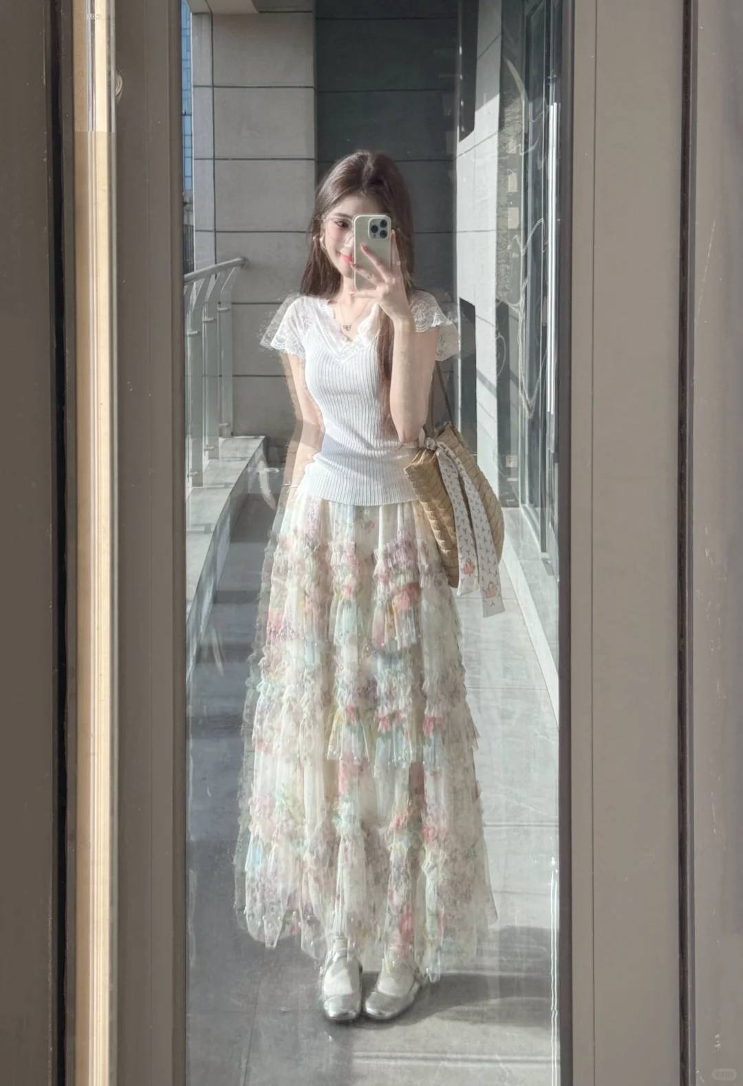 夏季设计感小众一整套女2025蕾丝V领短袖上衣荷叶边半身裙两件套