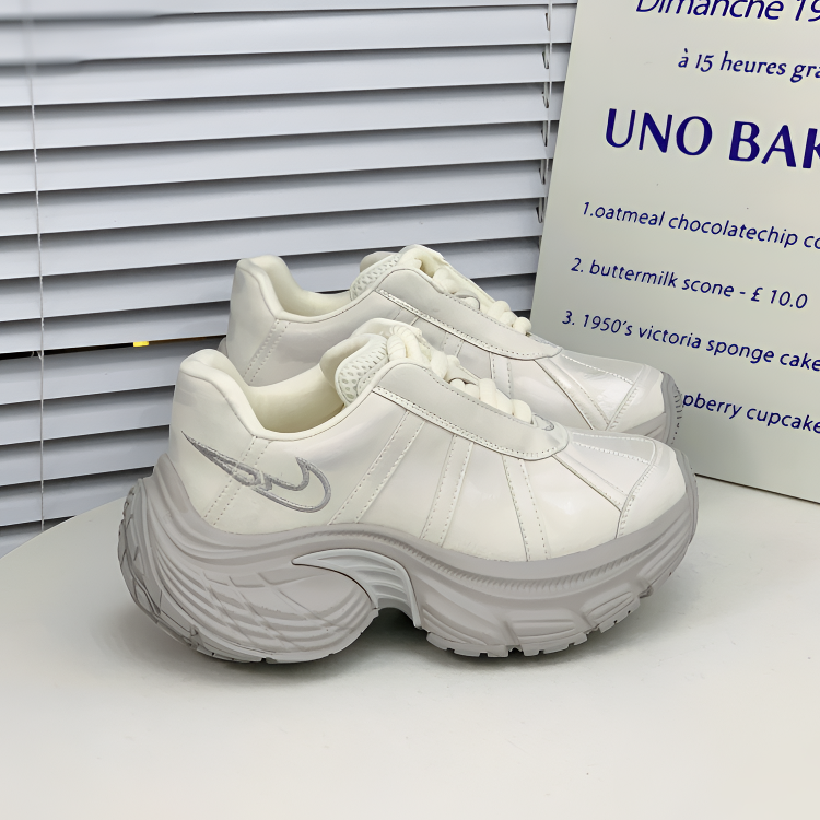 网红款鞋子2025炸街老爹鞋女款秋季时尚休闲运动厚底增鞋高阔腿裤