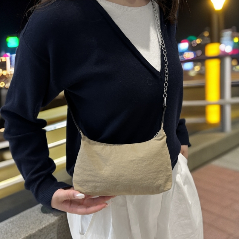 秋天小众单肩腋下包高级感洋气小包包女式2025新款时尚百搭斜挎包