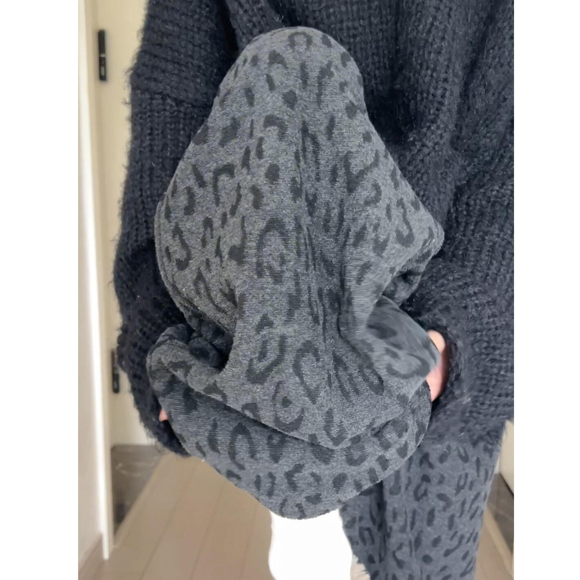 慵懒风加绒加厚豹纹阔腿裤女秋冬季大码胖mm垂坠感休闲直筒毛巾裤