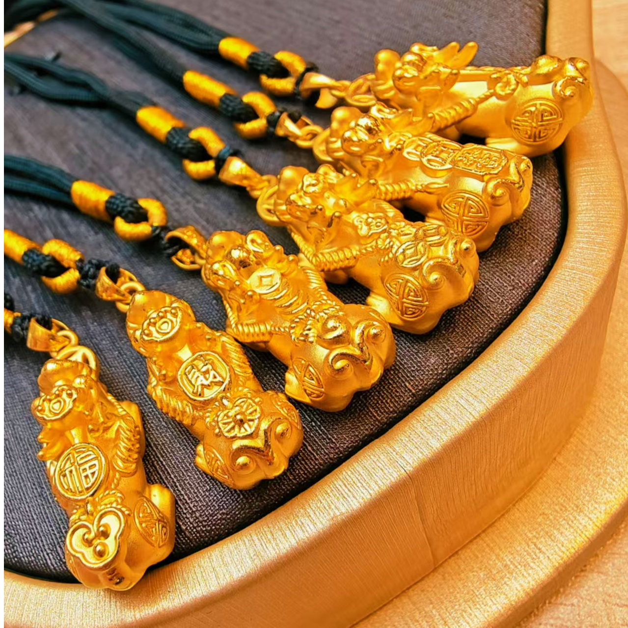86#足金999黄金5D硬金工艺大貔貅黑绳编织 按规格为准多样性发一