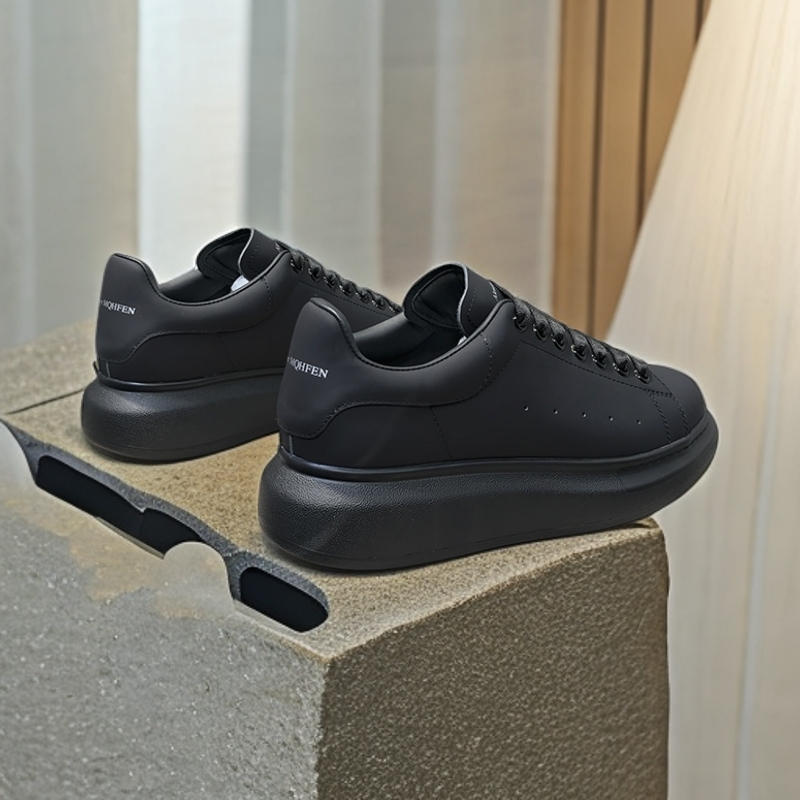 秋季麦昆板鞋男款休闲黑武士超轻厚底潮鞋高级感春秋时尚百搭男鞋