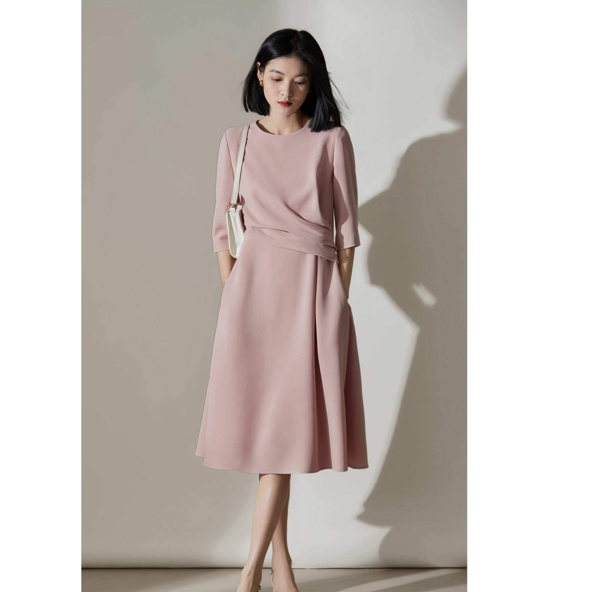 大码连衣裙女出席正式场合夏季新款收腰仿醋酸捏褶显瘦气质中长裙