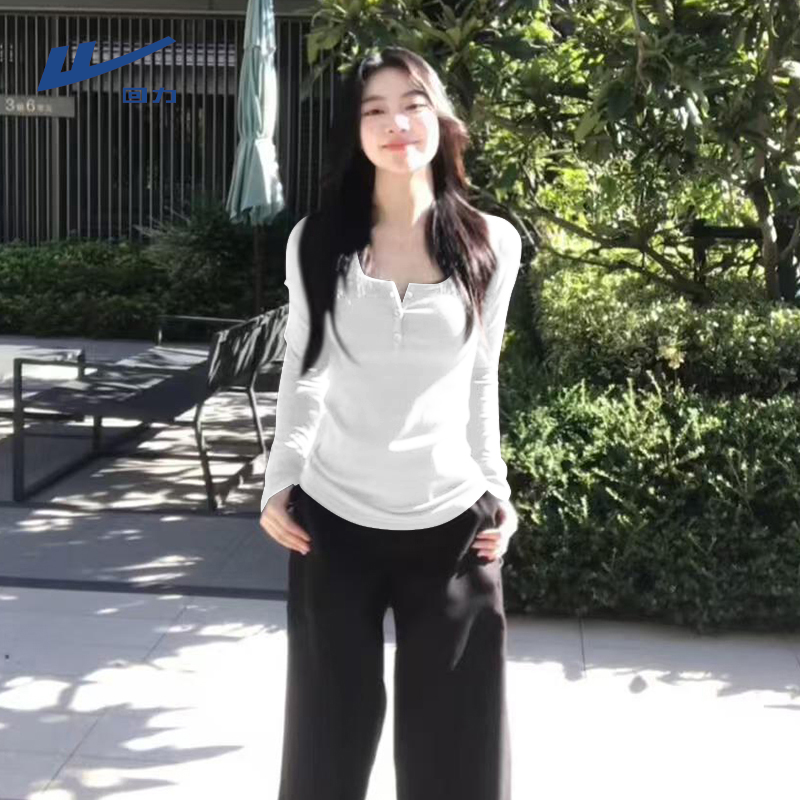 Warrior/回力修身U领开扣长袖T恤女款2025早秋修身正肩打底上衣