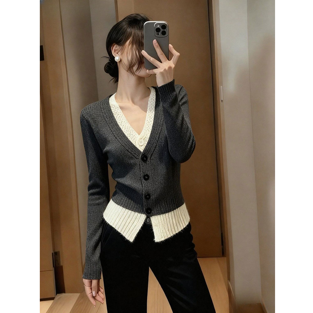 灰色假两件毛衣女2025秋时尚洋气高级感巨好看软糯气质小香风上衣