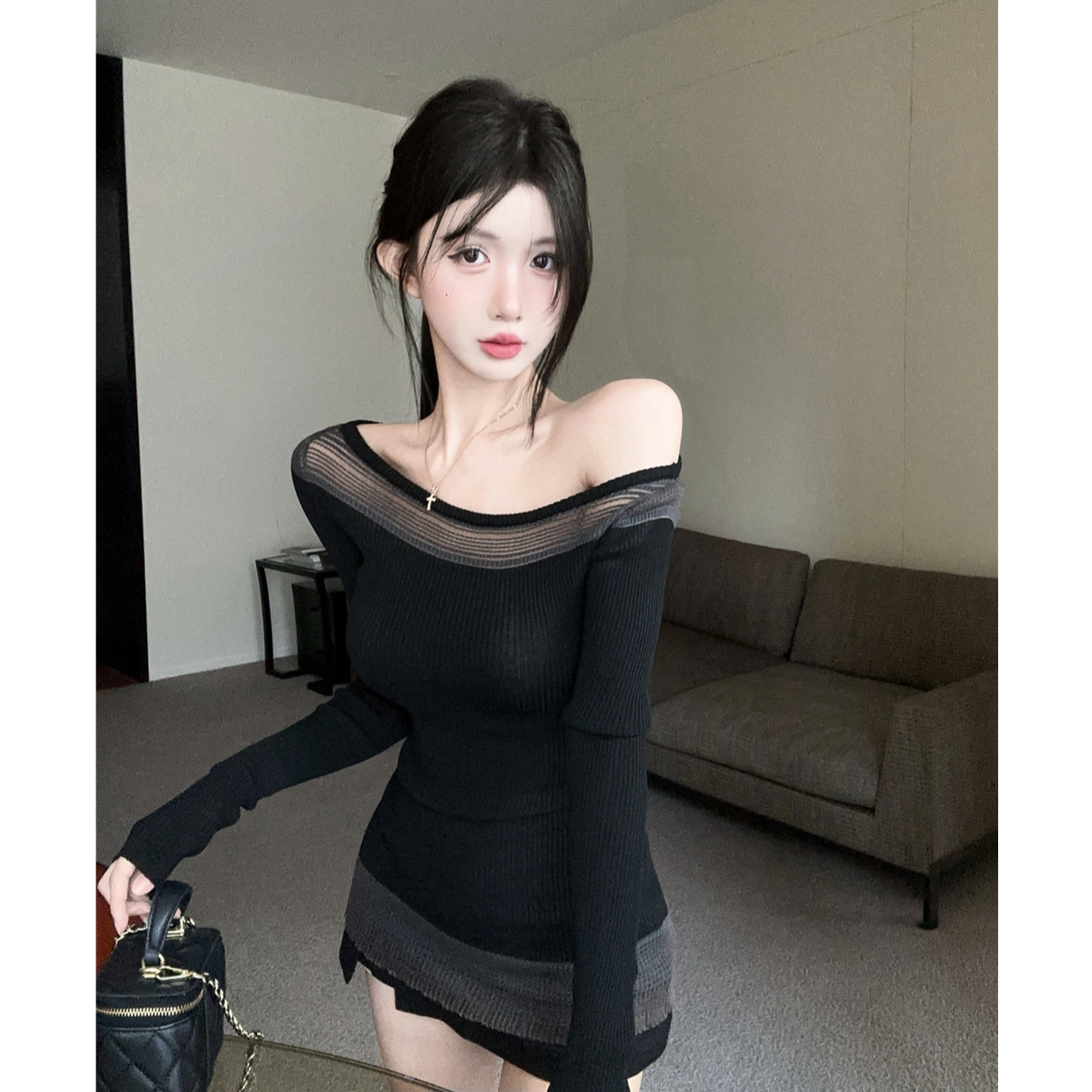 纯欲性感拼接撞色修身针织打底衫高级感一字肩上衣女配显瘦半身裙