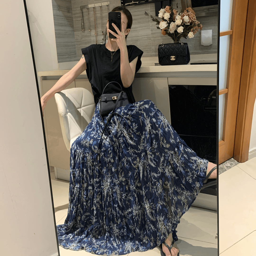 夏日复古大摆碎花半身裙新款高腰显瘦蓝色百搭松紧中长款半身裙女