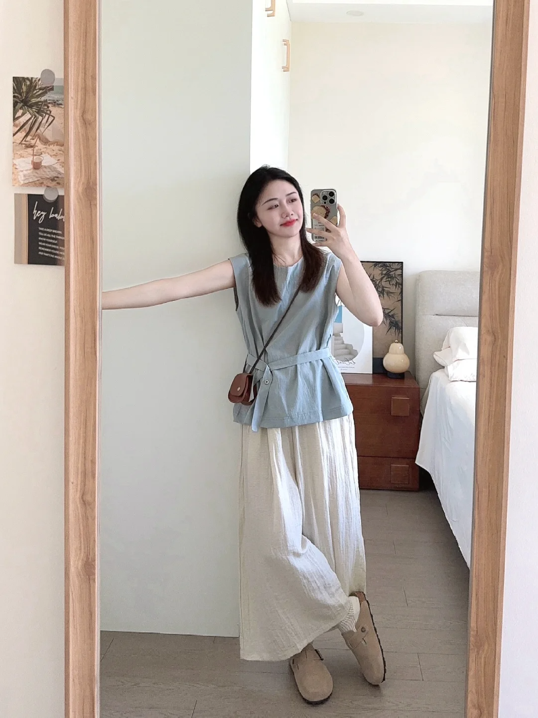 大方得体穿搭一整套2025夏季新款无袖收腰上衣阔腿裤洋气两件套女