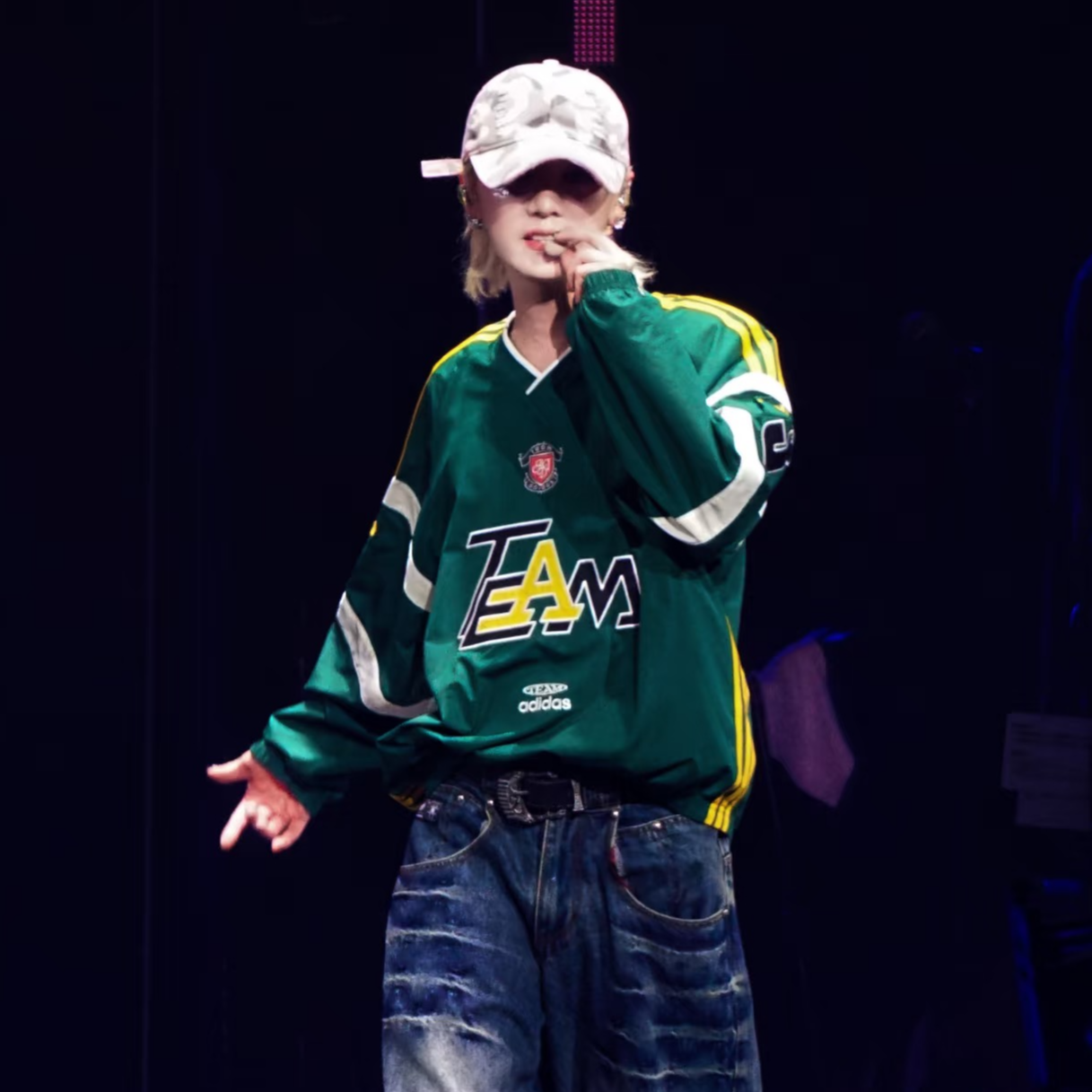 adidas/阿迪达斯梭织春秋休闲宽松潮流长袖国潮球衣 KC0113