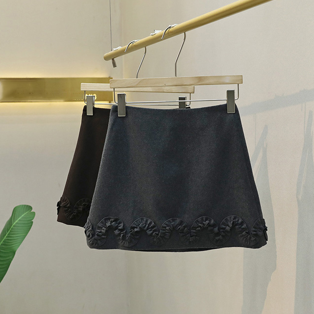 【半分糖】短裙女秋冬款毛呢半身裙纯色百搭洋气短款A字裙6555