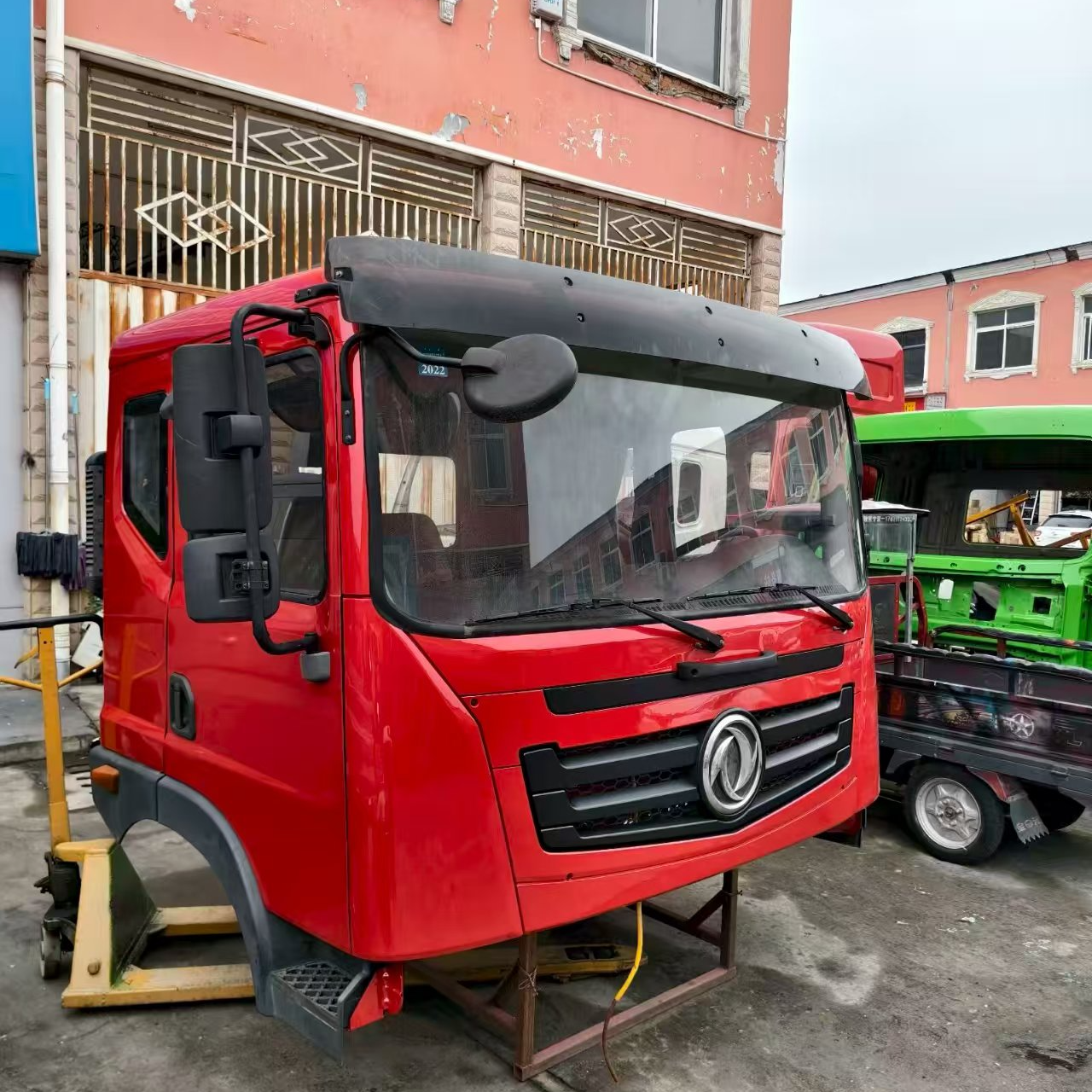 东风华神T5新旧驾驶室总成，大量现货