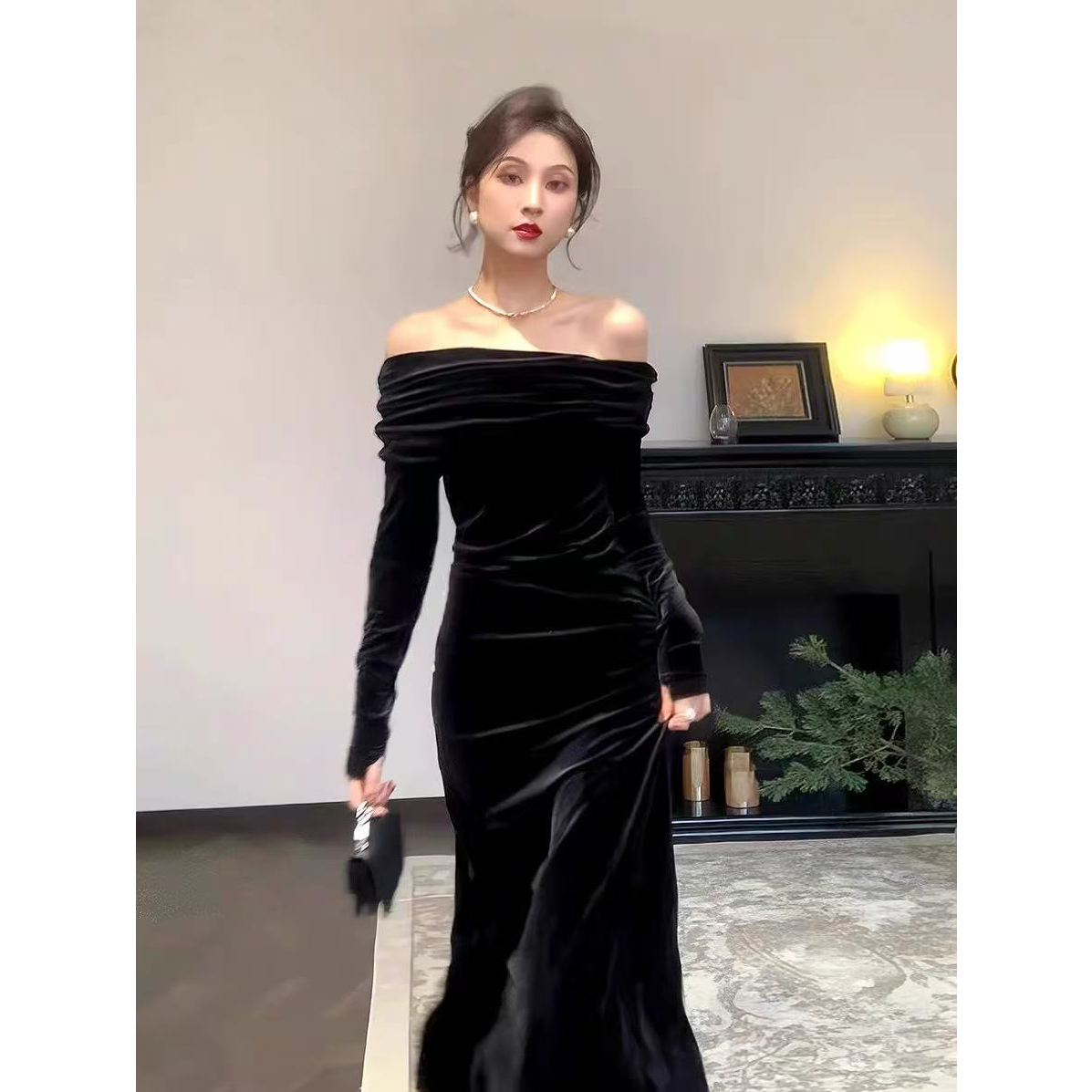 法式一字肩丝绒连衣裙女秋冬长袖收腰显瘦名媛风黑色宴会礼服长裙