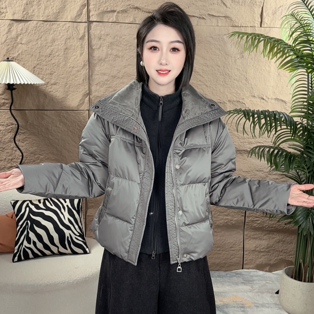 新款冬季厚保暖冬季加厚羽绒服保暖外套女显瘦气质外套