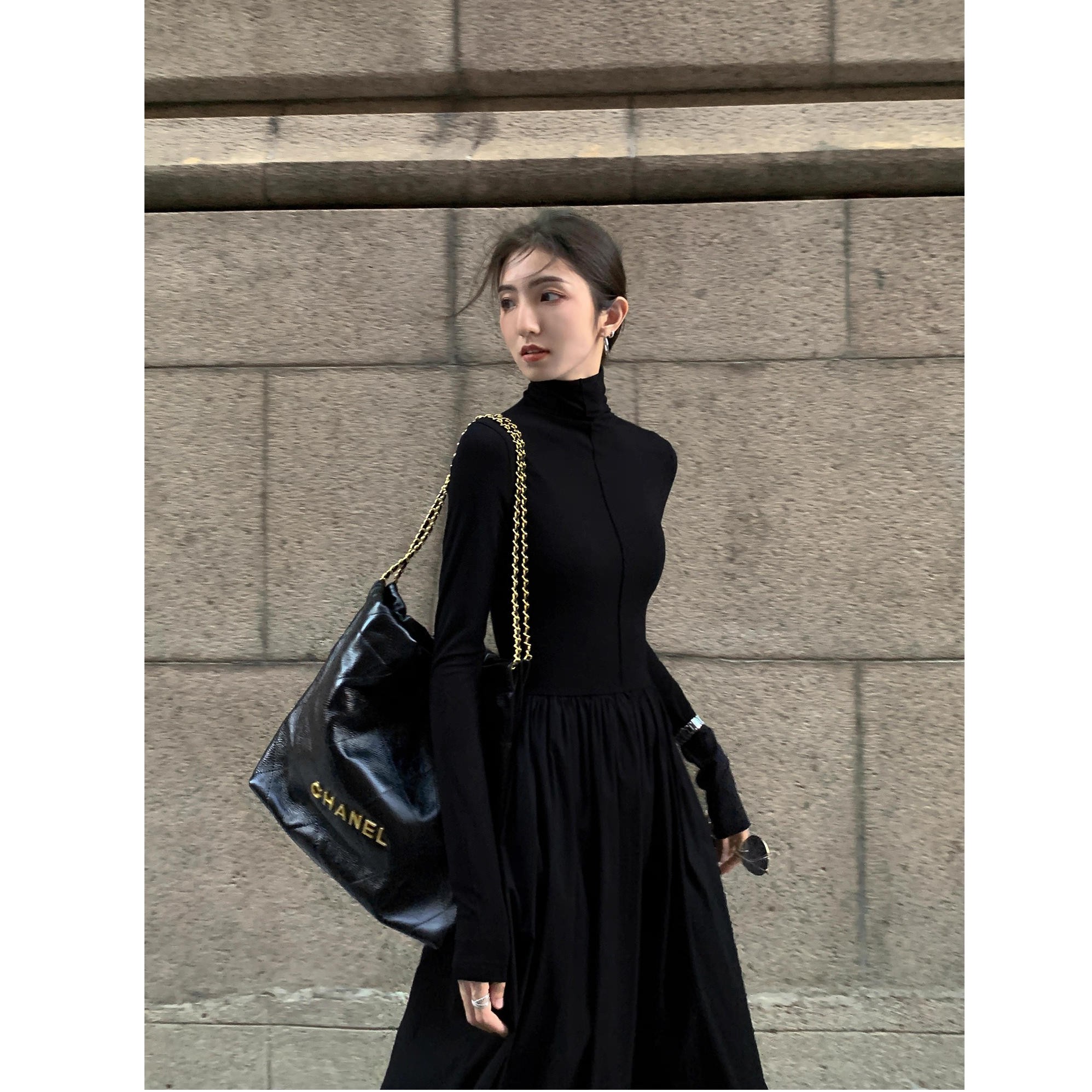 【加绒版本】法式赫本风气质高领百搭长裙收腰显瘦黑色长款连衣裙