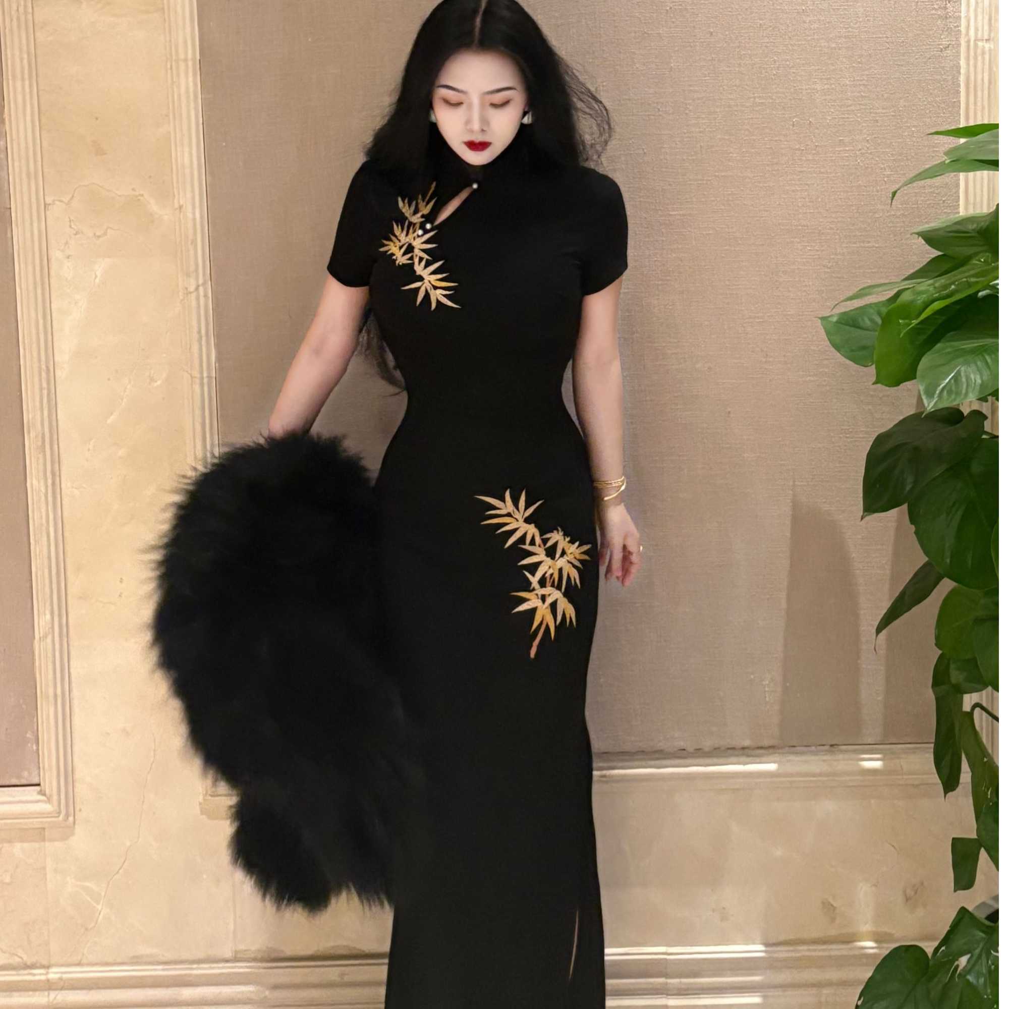 LHMknk1画报夫人原创自制新中式刺绣旗袍弹力西装连衣裙 短袖金竹