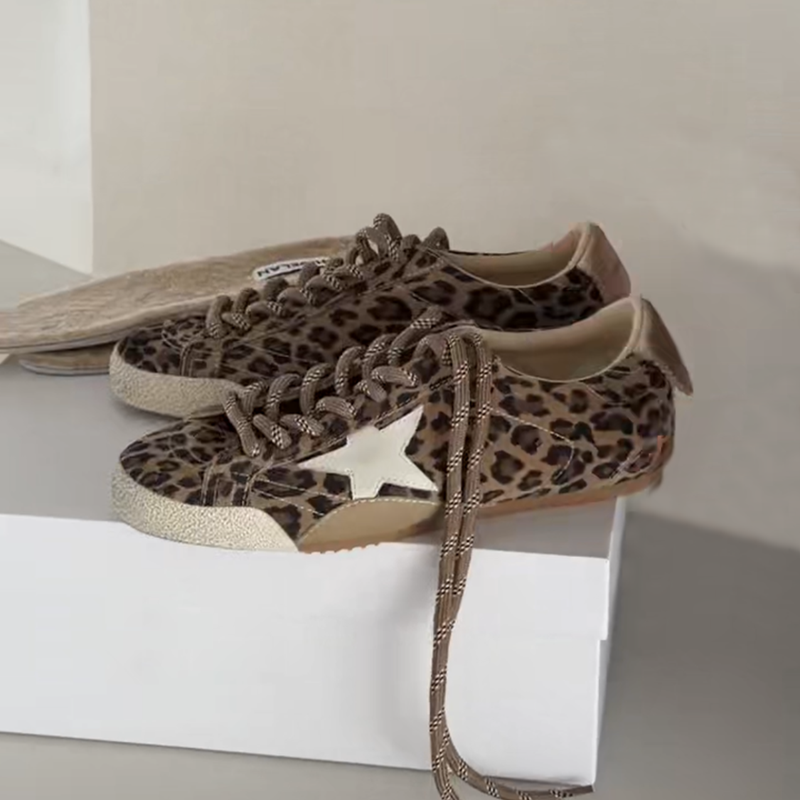 诗歌兰时尚豹纹德训鞋女2025新款真皮厚底轻便百搭运动鞋5533-02