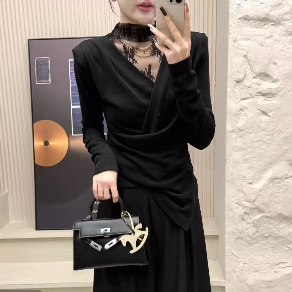 【Dunn】2025秋冬法式V领不规则半高领蕾丝磨毛打底上衣-6151