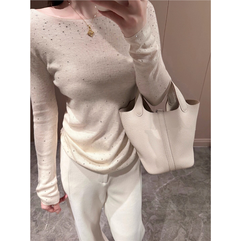 杏色重工闪钻针织长袖t恤女秋冬巨好看修身显瘦打底衫设计感上衣