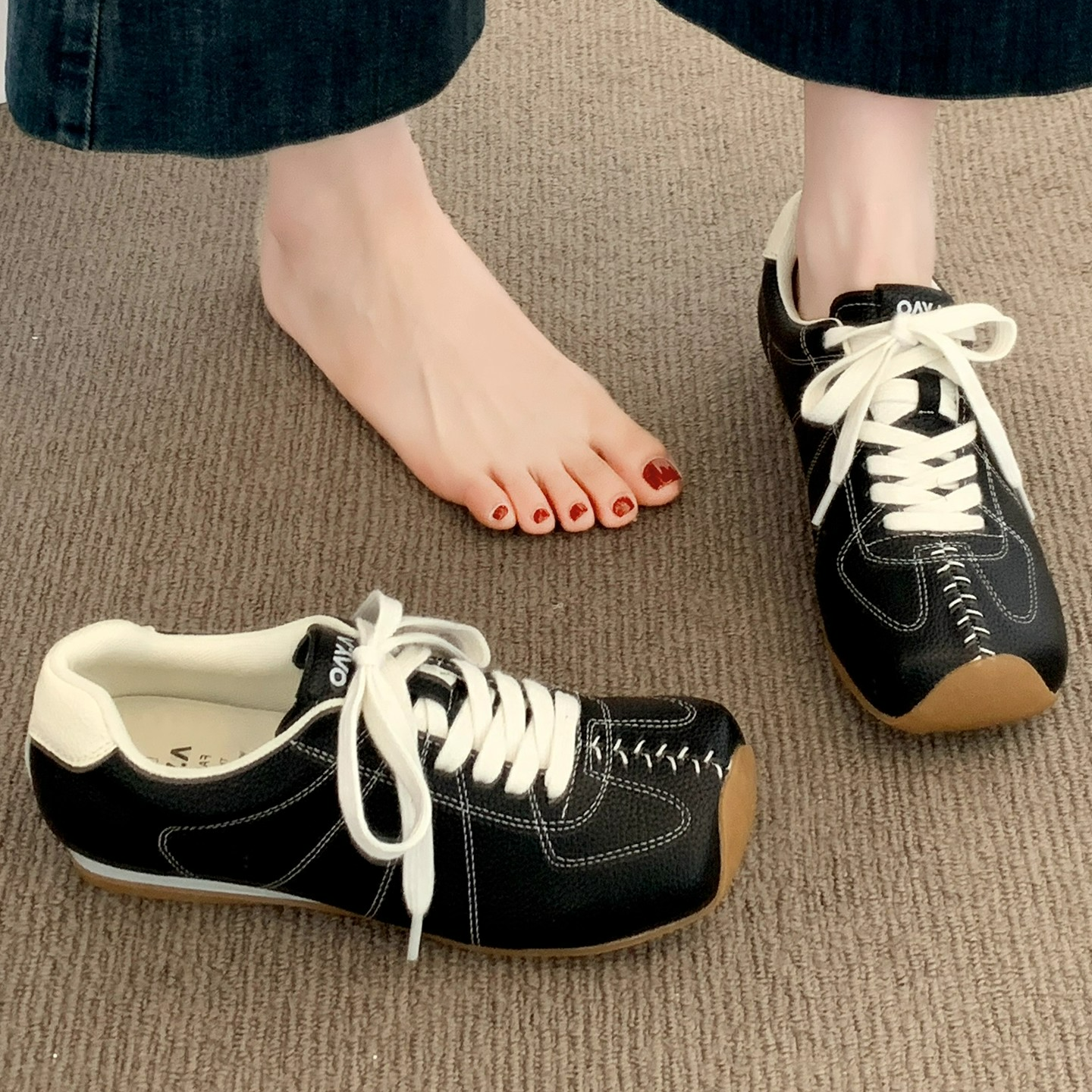 Moleubak阿甘德训鞋女2025爆款春秋超火鞋子软底轻便休闲运动板鞋