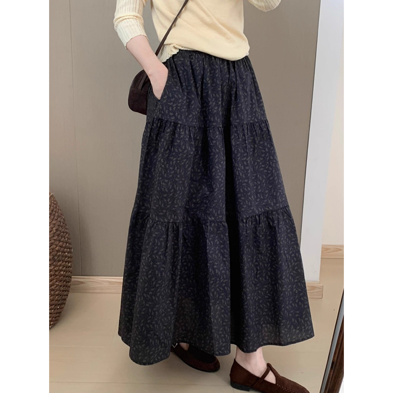 森系ins碎花半身裙女2025秋季新款高腰显瘦宽松减龄百搭蛋糕伞裙