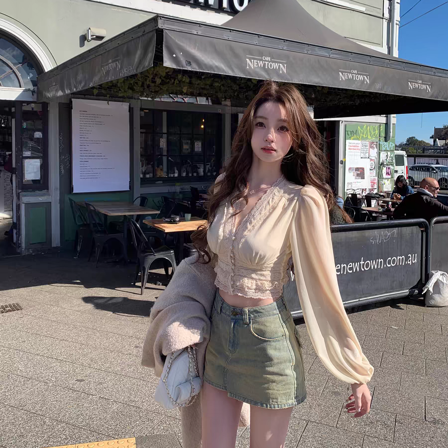 “塞纳温柔”一眼万年的温柔浪漫~重磅蕾丝拼接上衣