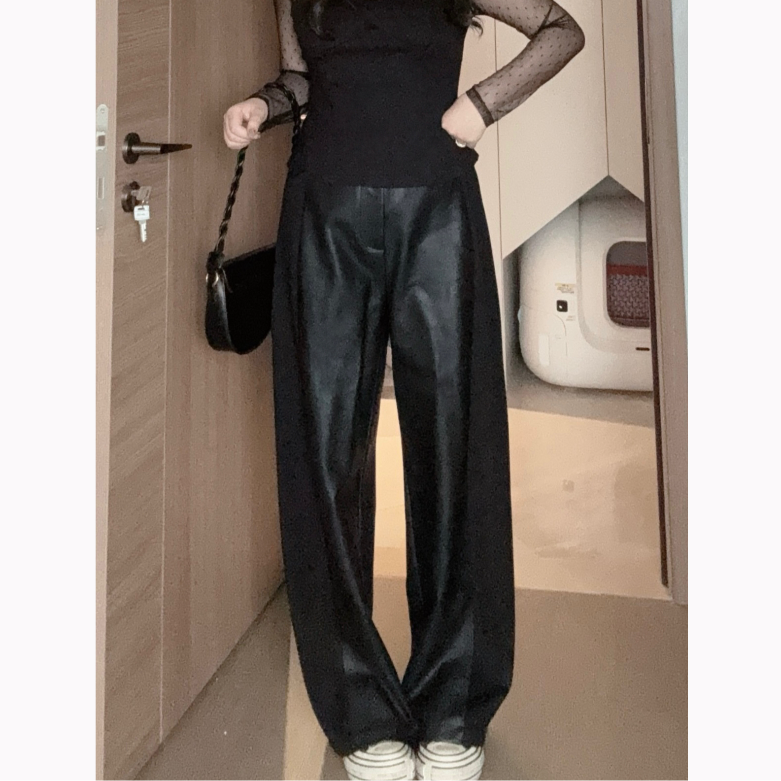 【清清价】时尚设计款拼接高腰休闲皮裤微胖显瘦百搭P225Z00324