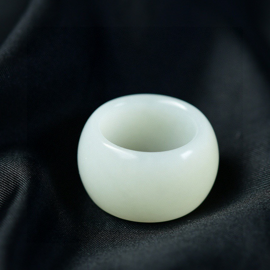 和田玉羊脂玉扳指  圈口：20mm
