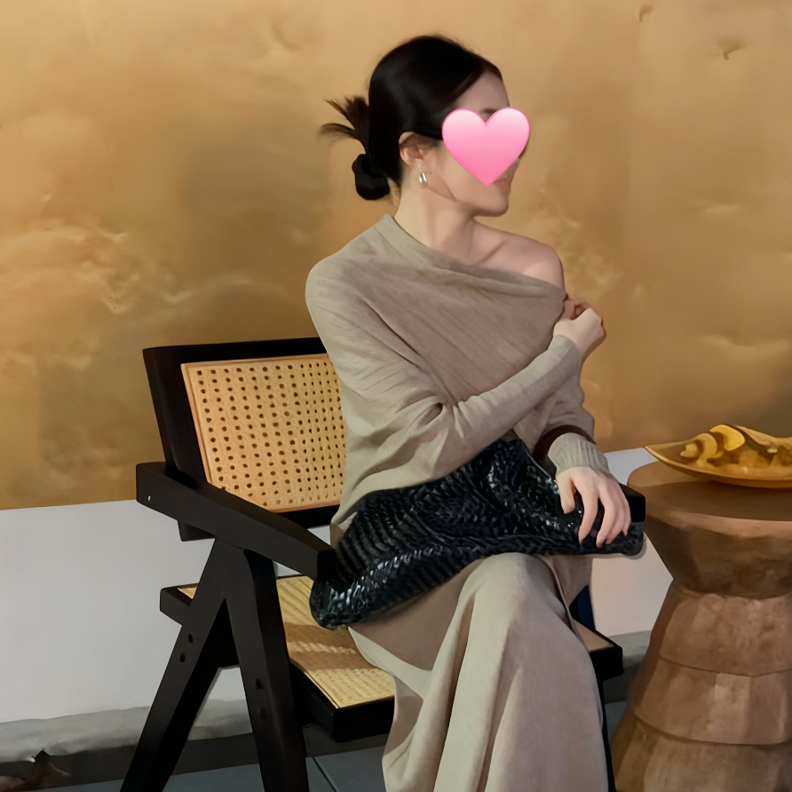 秋季新款露肩蝙蝠袖坑条针织上衣+显瘦半裙套装