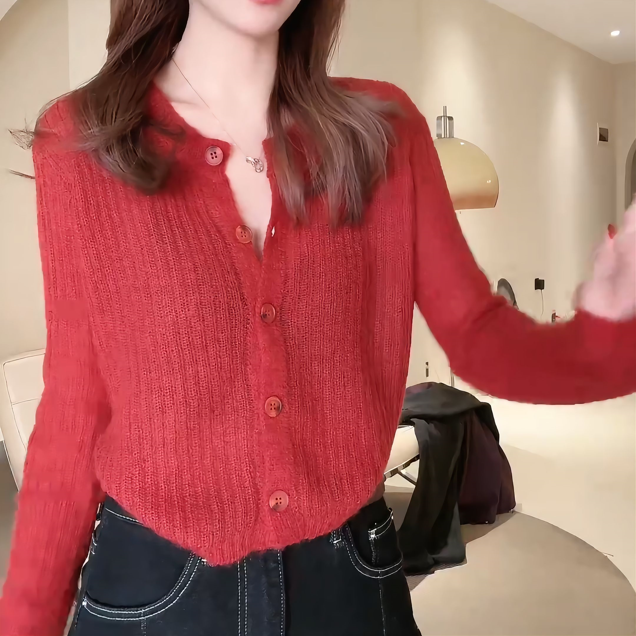 2025新款慵懒复古气质红色显瘦纽扣长袖针织开衫LK2501281