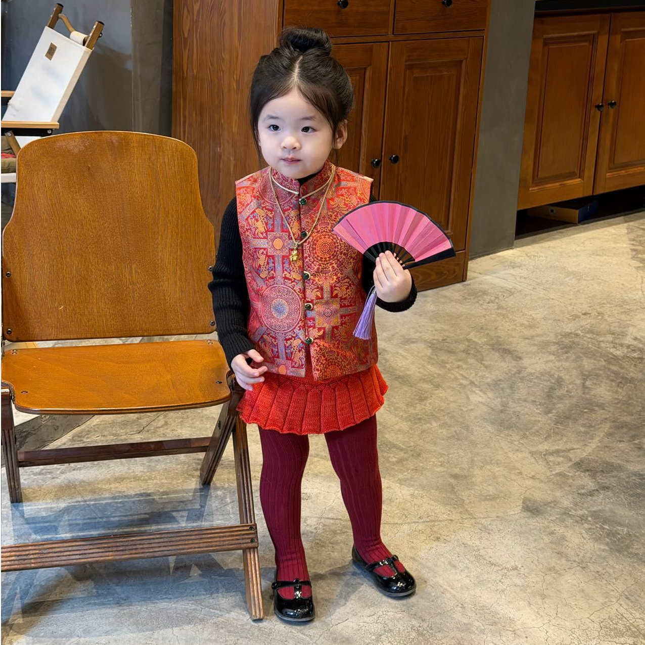 小思家2025冬季新款新中式复古红色马甲半身裙女童中国风拜年套装