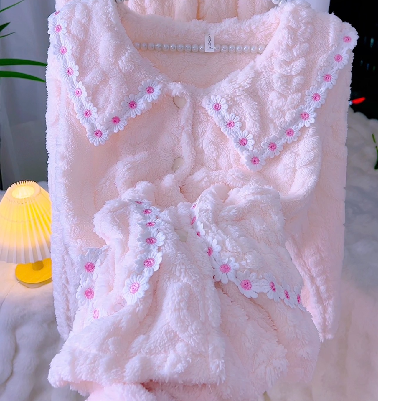 冬季保暖女常规款睡衣开衫家居服套装