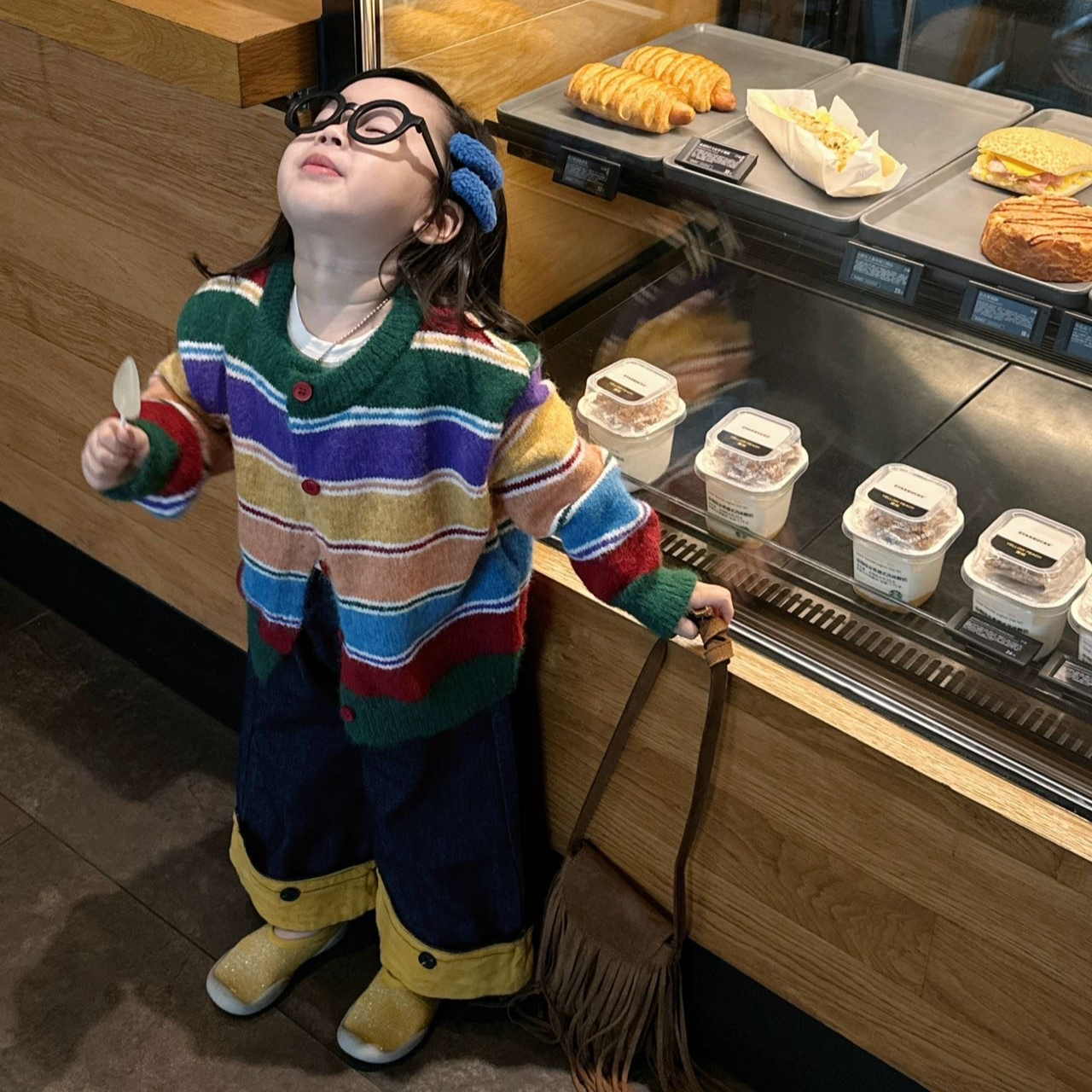 现货】壹妈童装女童时尚套装秋冬洋气女宝彩色条纹针织开衫牛仔裤