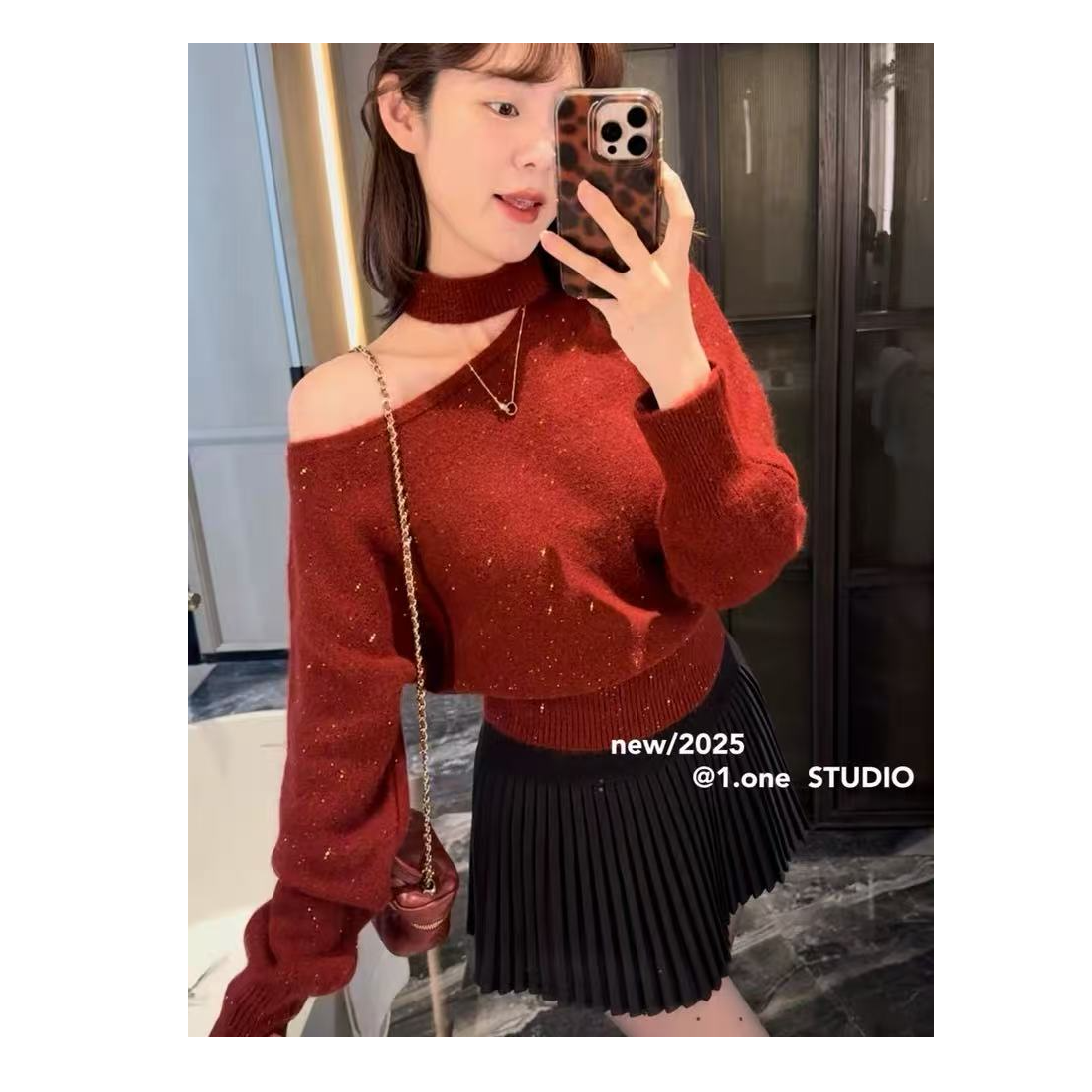 韩系氛围感细闪挂脖斜肩针织衫秋冬女装软糯收腰保暖毛衣