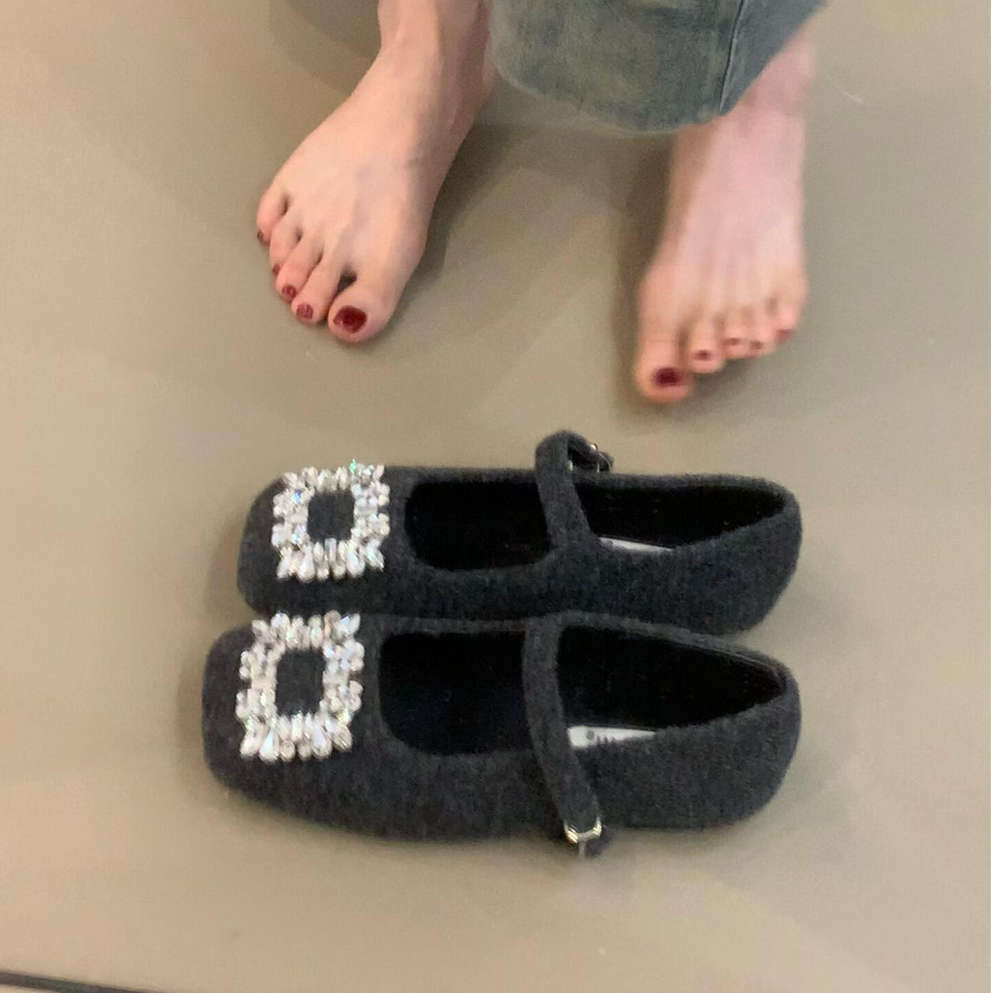 啄木鸟平底秋冬季新款加绒方扣水钻毛毛鞋女款百搭玛丽珍保暖棉鞋