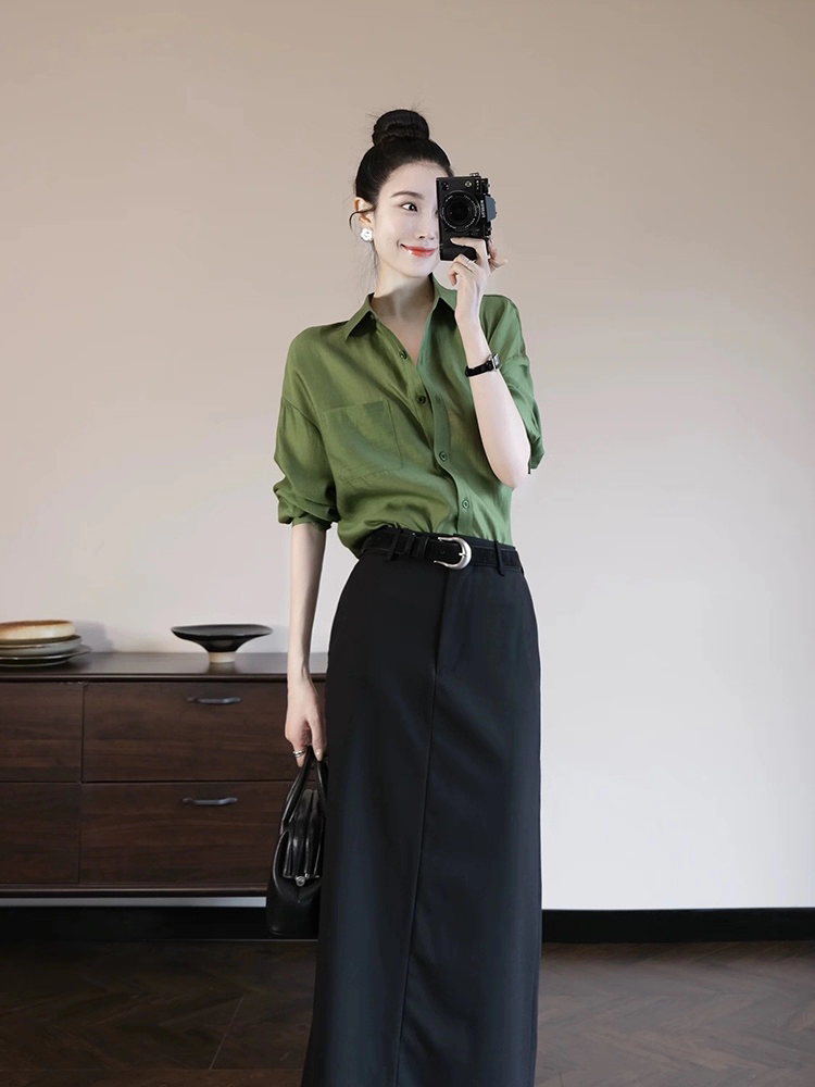 高级感轻奢洋气绿色翻领长袖衬衫女早秋轻职场通勤穿搭气质上衣潮