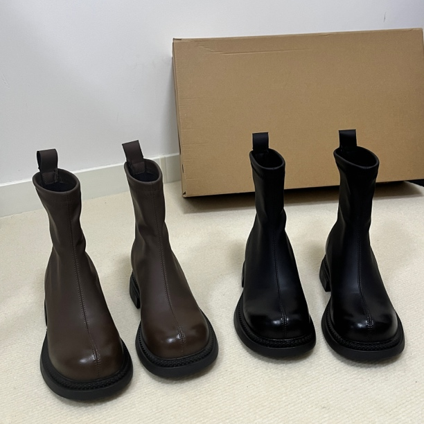 薄底大码短靴2025新款平底切尔西女显马丁靴百搭质感靴子哑光韩版