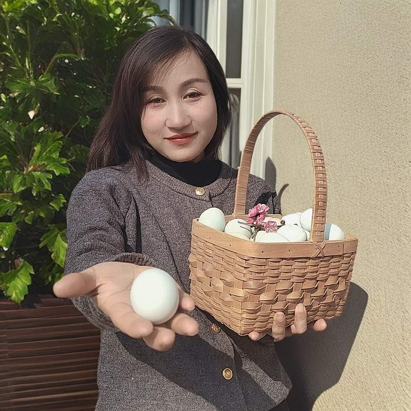 熊孔农家散养纯粮食喂养绿壳土鸡蛋