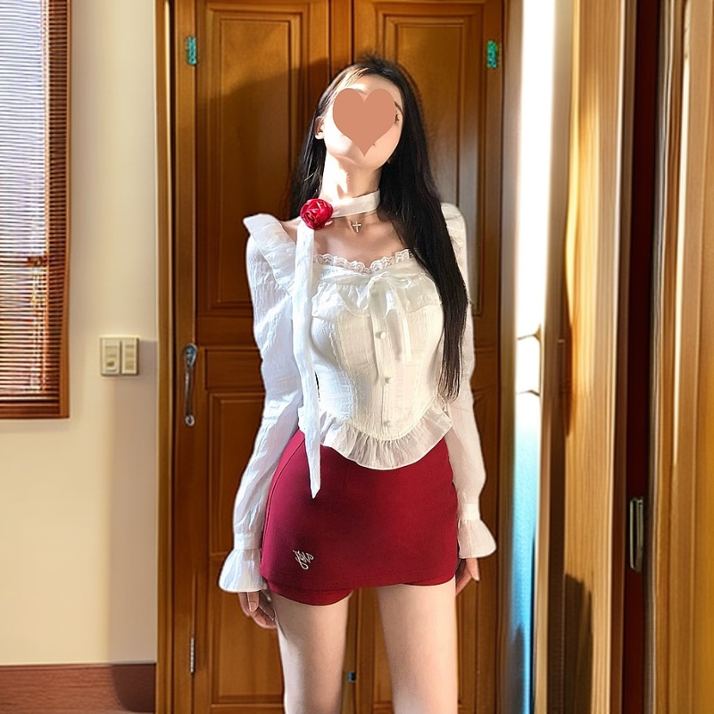 【炽热红玫】蕾丝拼接精致少女感上衣+时尚百搭红色短款裙裤