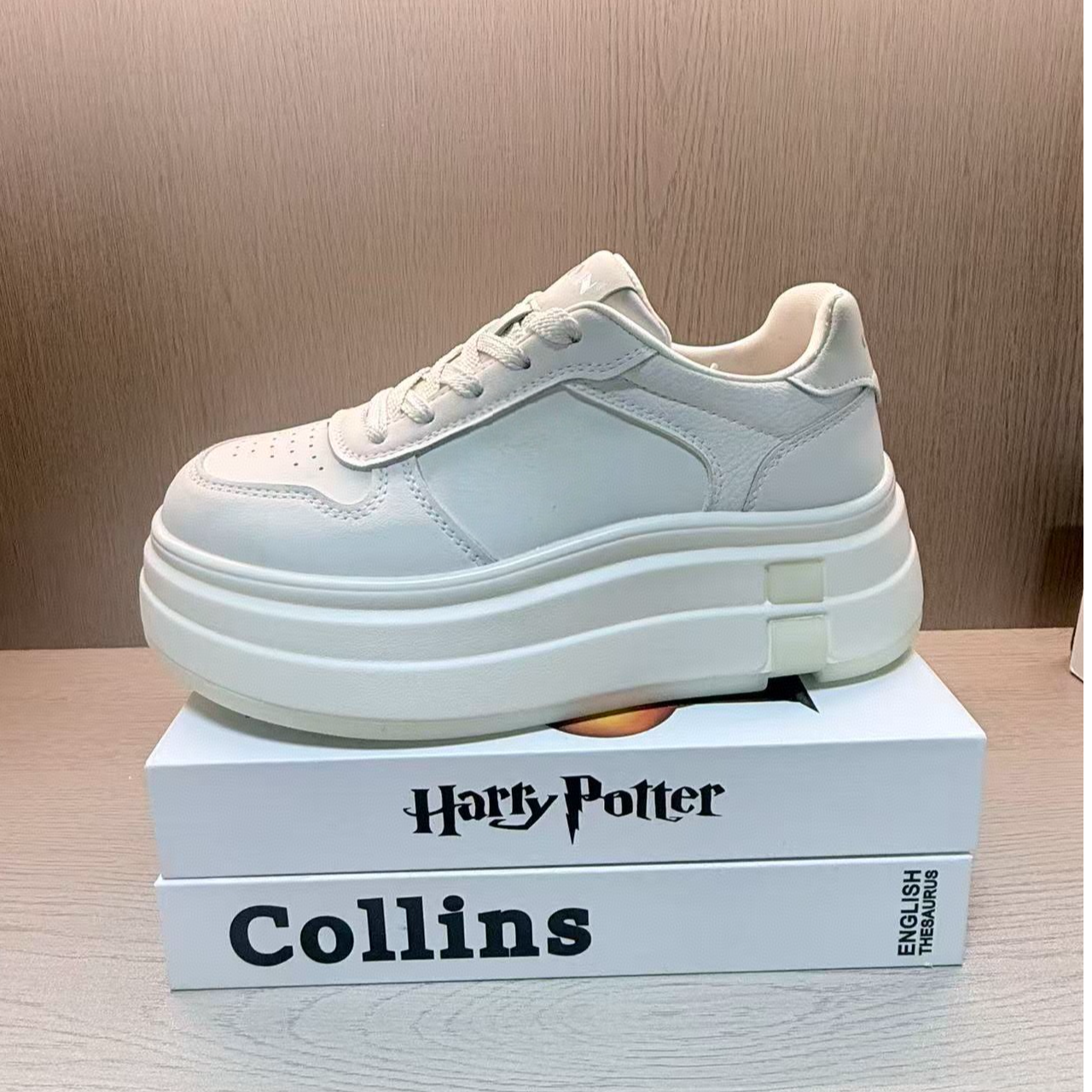 新款爆款厚底增高休闲百搭真皮运动板鞋