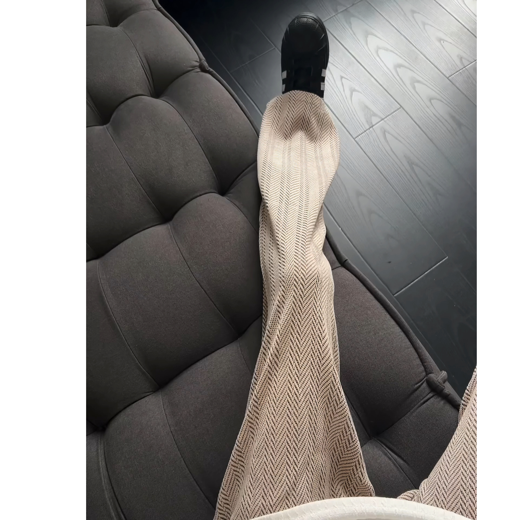 慵懒风垂感人字纹弯刀卫裤男款秋季高级感休闲裤子宽松直筒阔腿裤