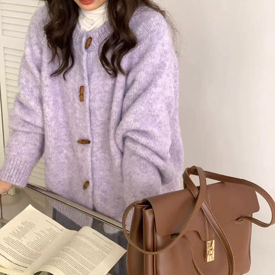温柔风圆领牛角扣针织开衫女2025秋冬季新款宽松软糯百搭毛衣外套