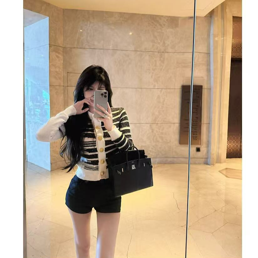 小香针织开衫外套女2025新款早秋穿搭高级感长袖百搭上衣显瘦短裤